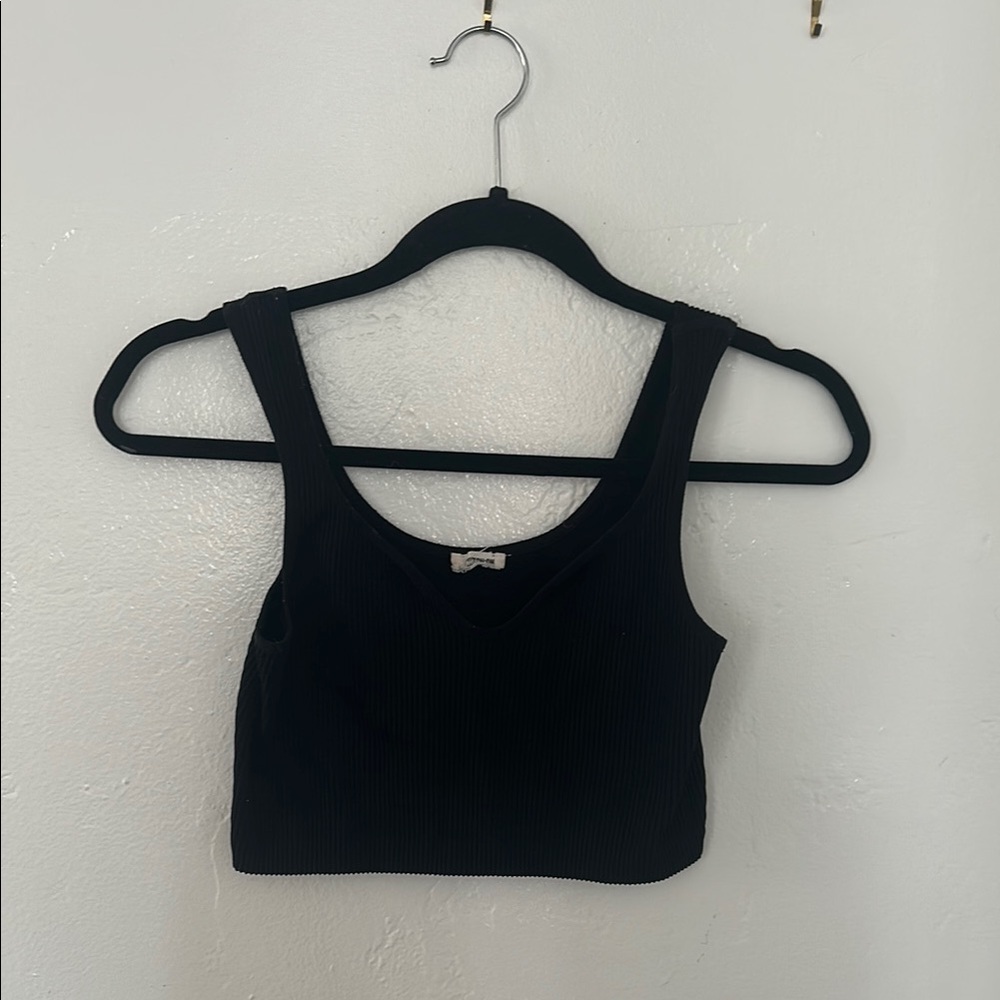 Black basics crop top